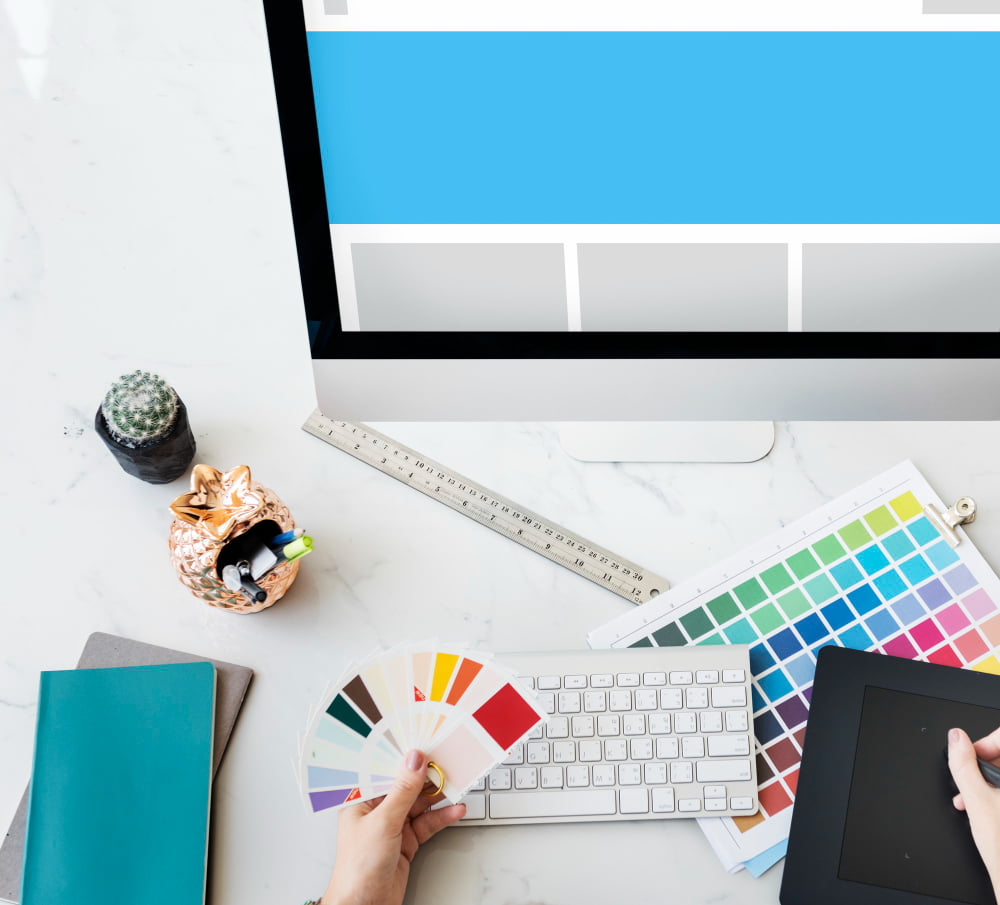 O que é identidade visual e como construir uma para a sua marca? 3 template badge layout mock up visual blank concept