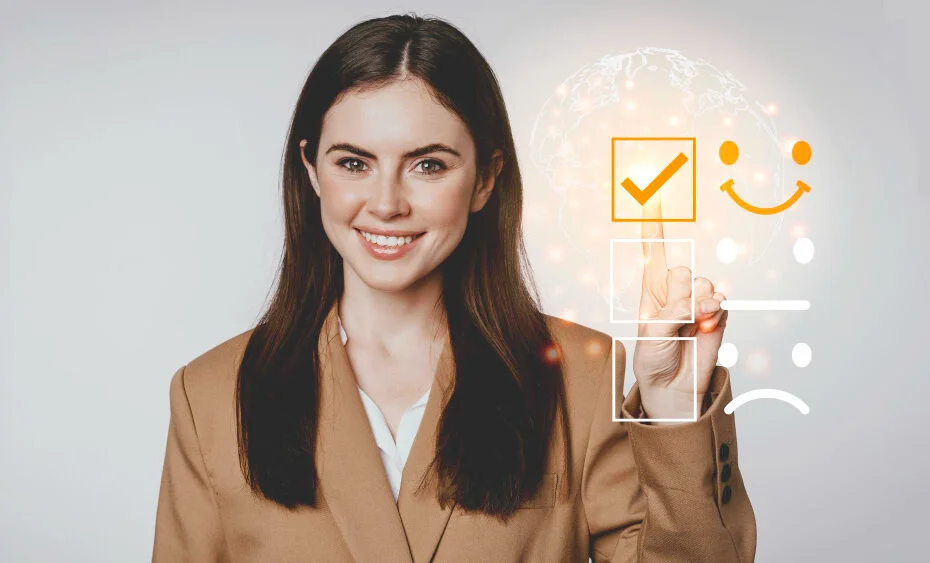 Como conseguir o certificado ISO 9001 8 young business woman checking satisfaction checklist box copy space