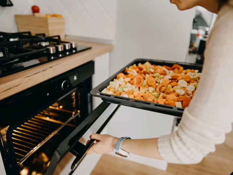 Forno ou Micro-ondas: Qual o melhor para cada ocasião? 1 Forno ou Micro-ondas