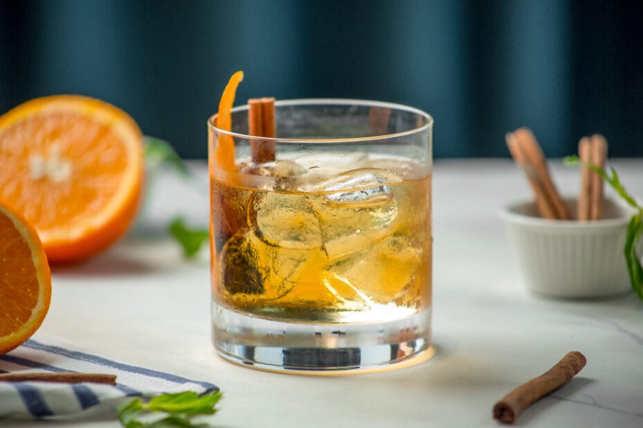 glass whiskey with cinnamon